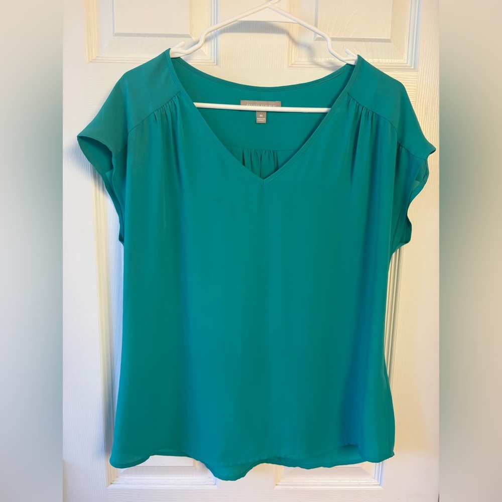 Banana Republic Teal V-Neck Blouse Women’s Medium Short Sleeve